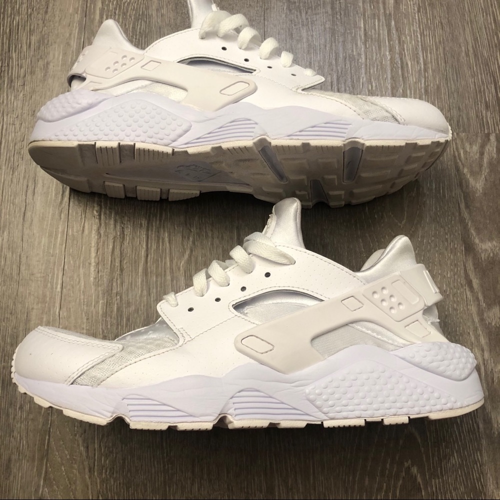 ⭐️SOLD⭐️ Nike Air Huarache Triple White 318429-111 - Picture 2 of 11